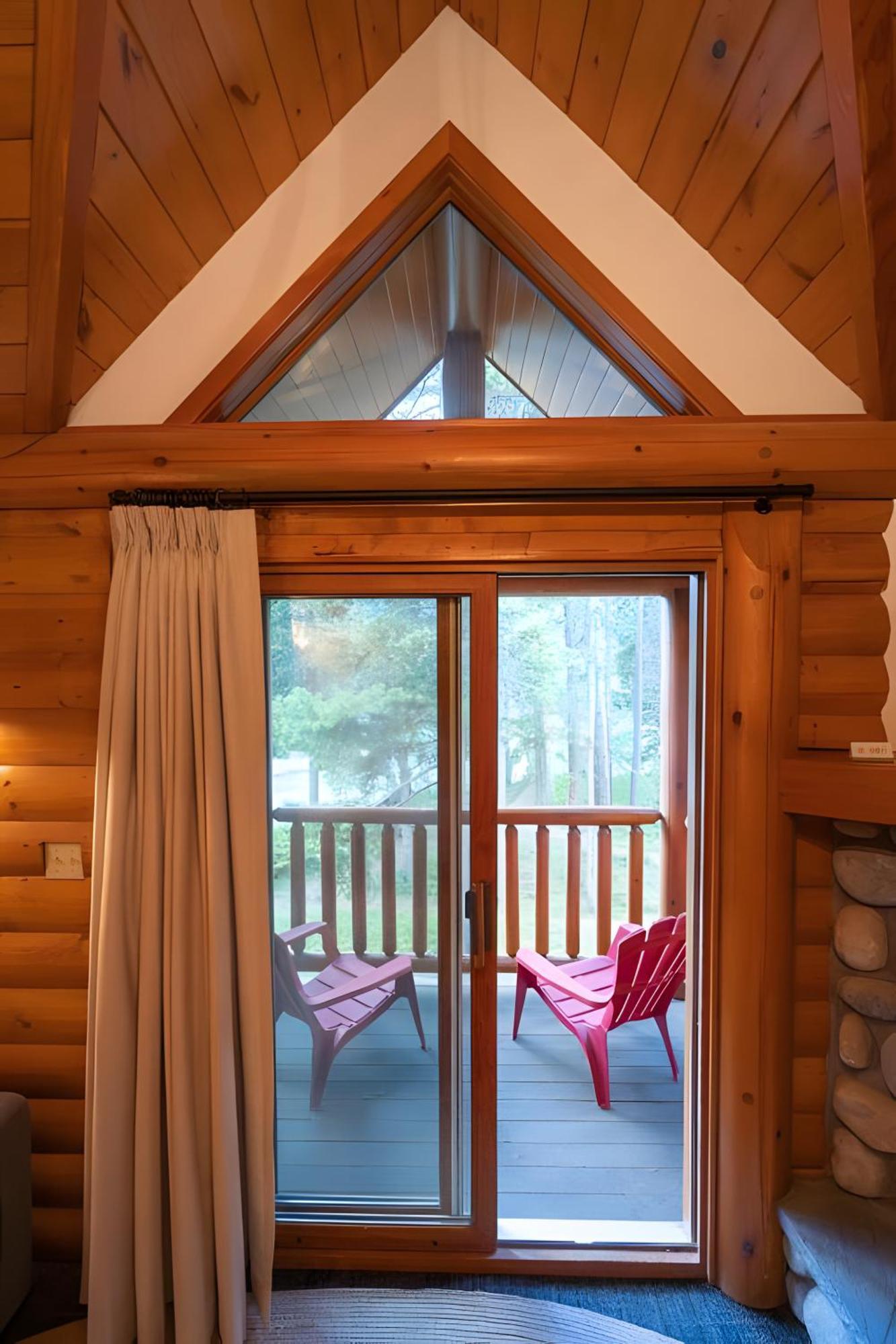 Hotel Baker Creek By Basecamp Lake Louise Zewnętrze zdjęcie
