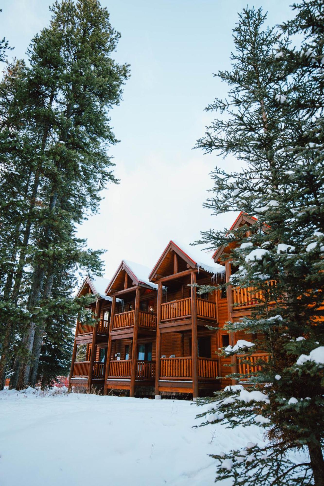 Hotel Baker Creek By Basecamp Lake Louise Zewnętrze zdjęcie