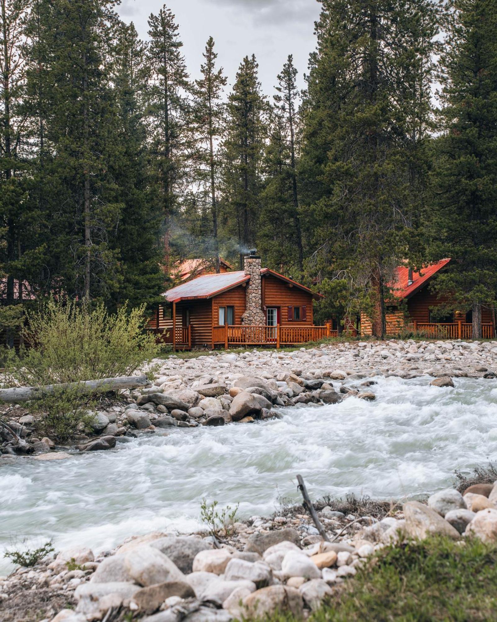 Hotel Baker Creek By Basecamp Lake Louise Zewnętrze zdjęcie